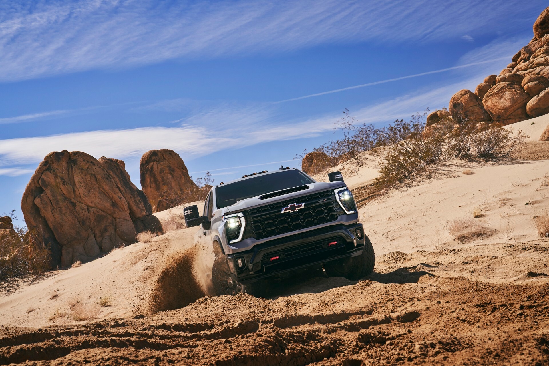 2024 Chevrolet Silverado HD ZR2 3