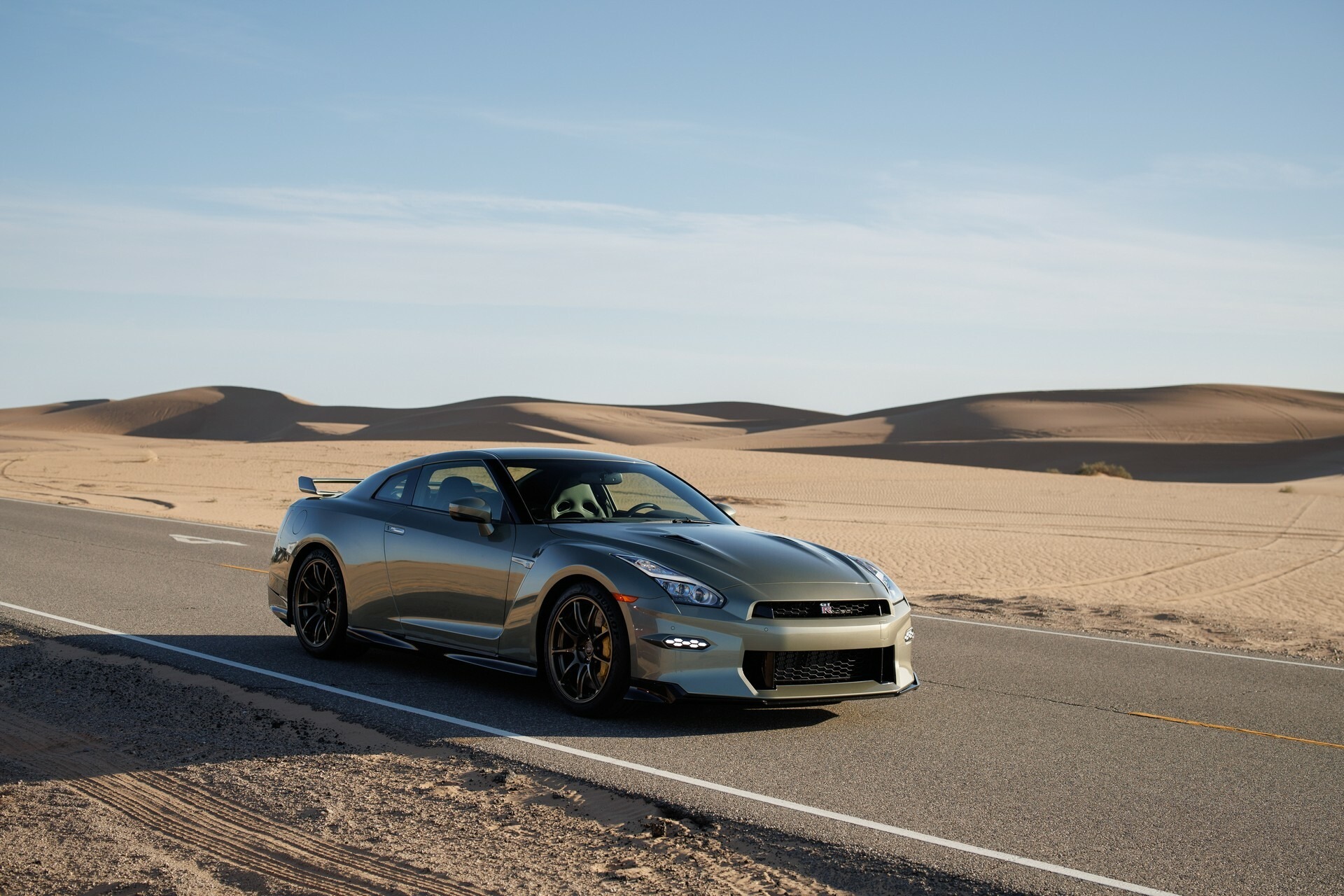 2024 Nissan GT-R 15