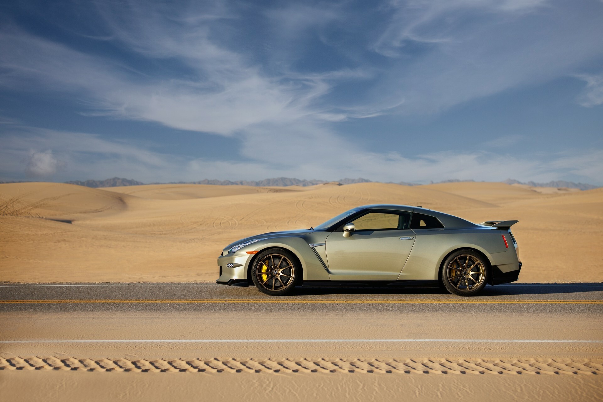 2024 Nissan GT-R 16