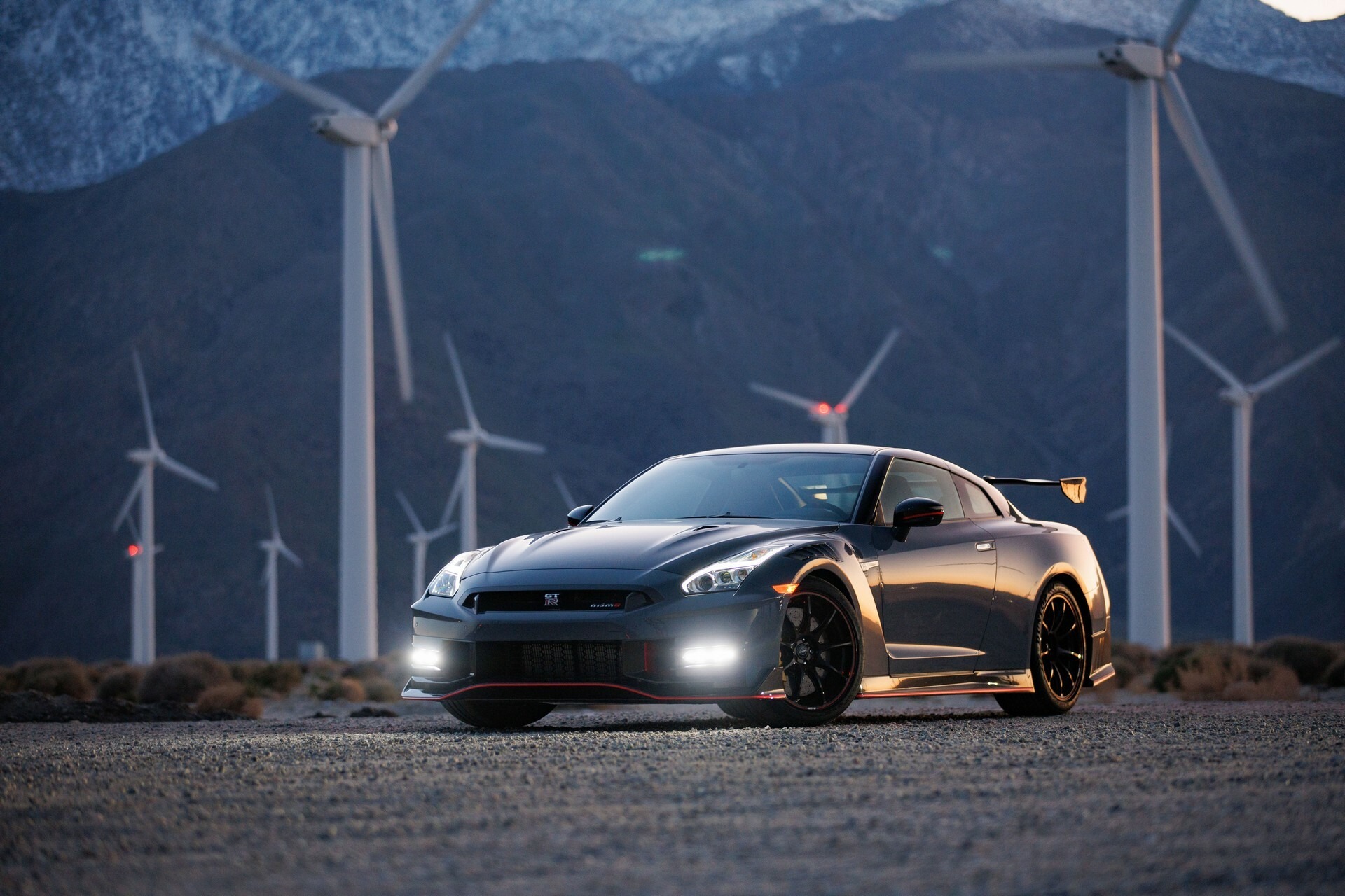 2024 Nissan GT-R 8