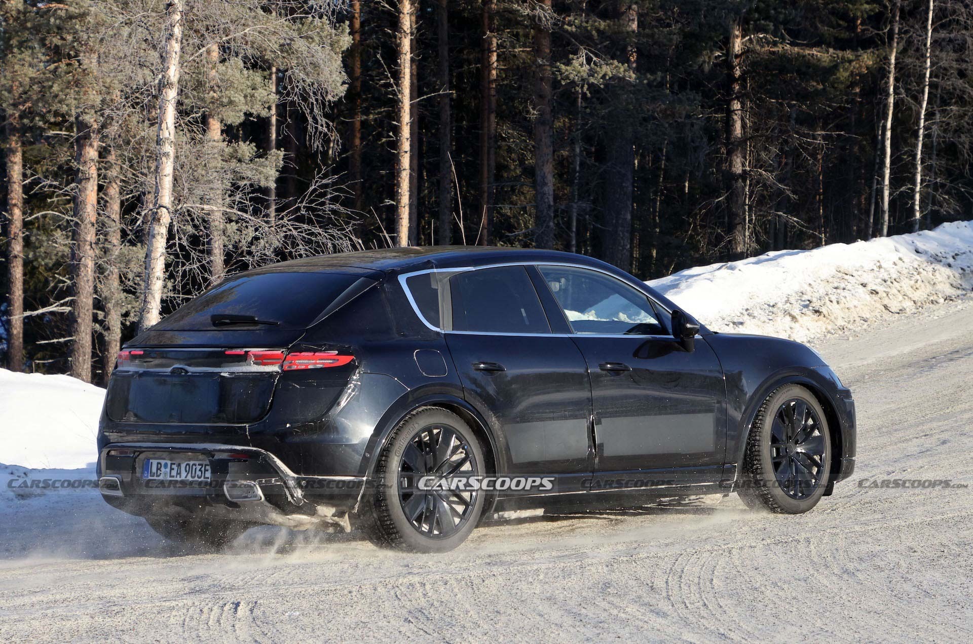 Porsche Macan EV scoop 00016