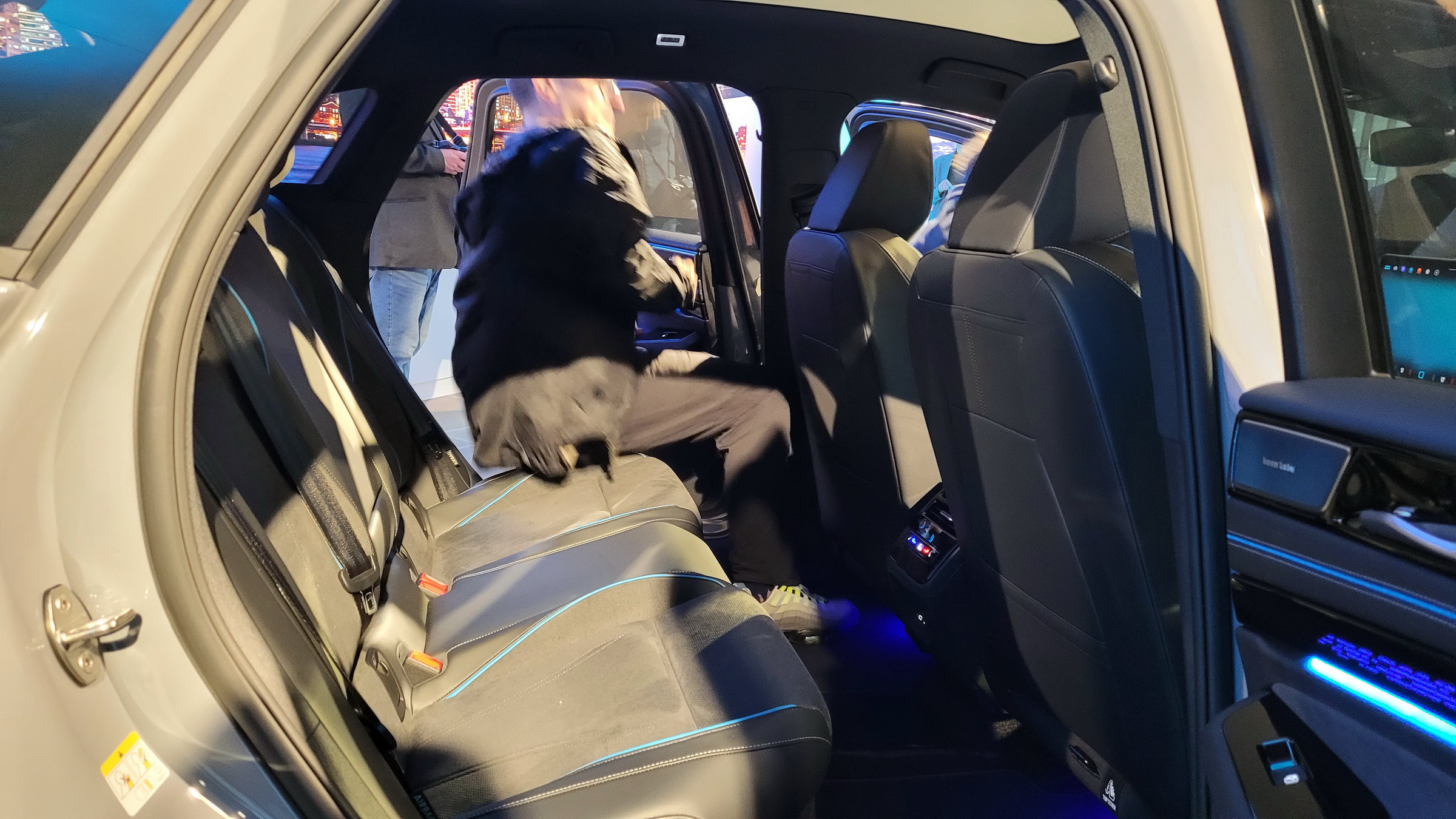 VW-ID7-USA-Carscoops-10