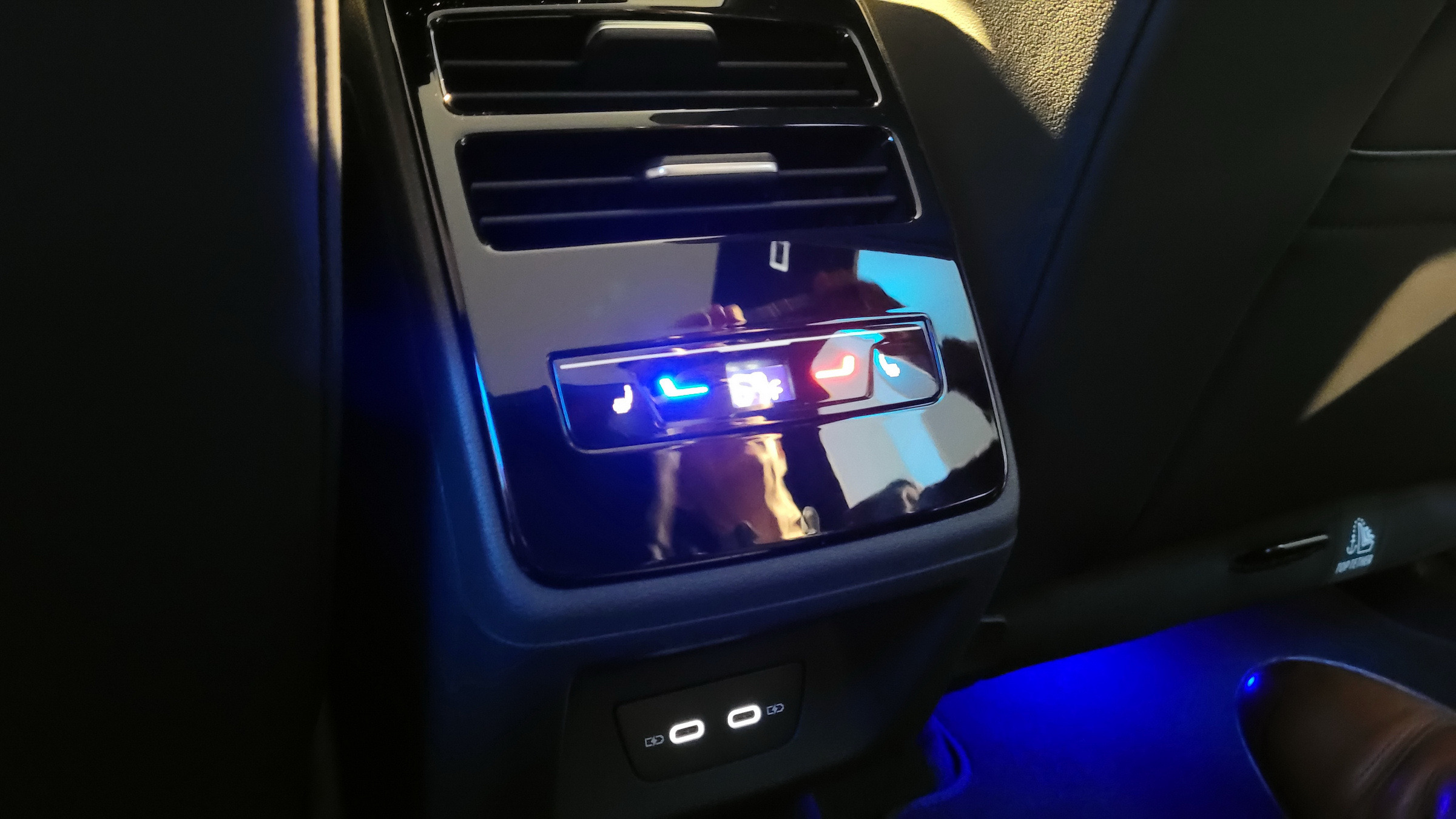 VW-ID7-USA-Carscoops-22