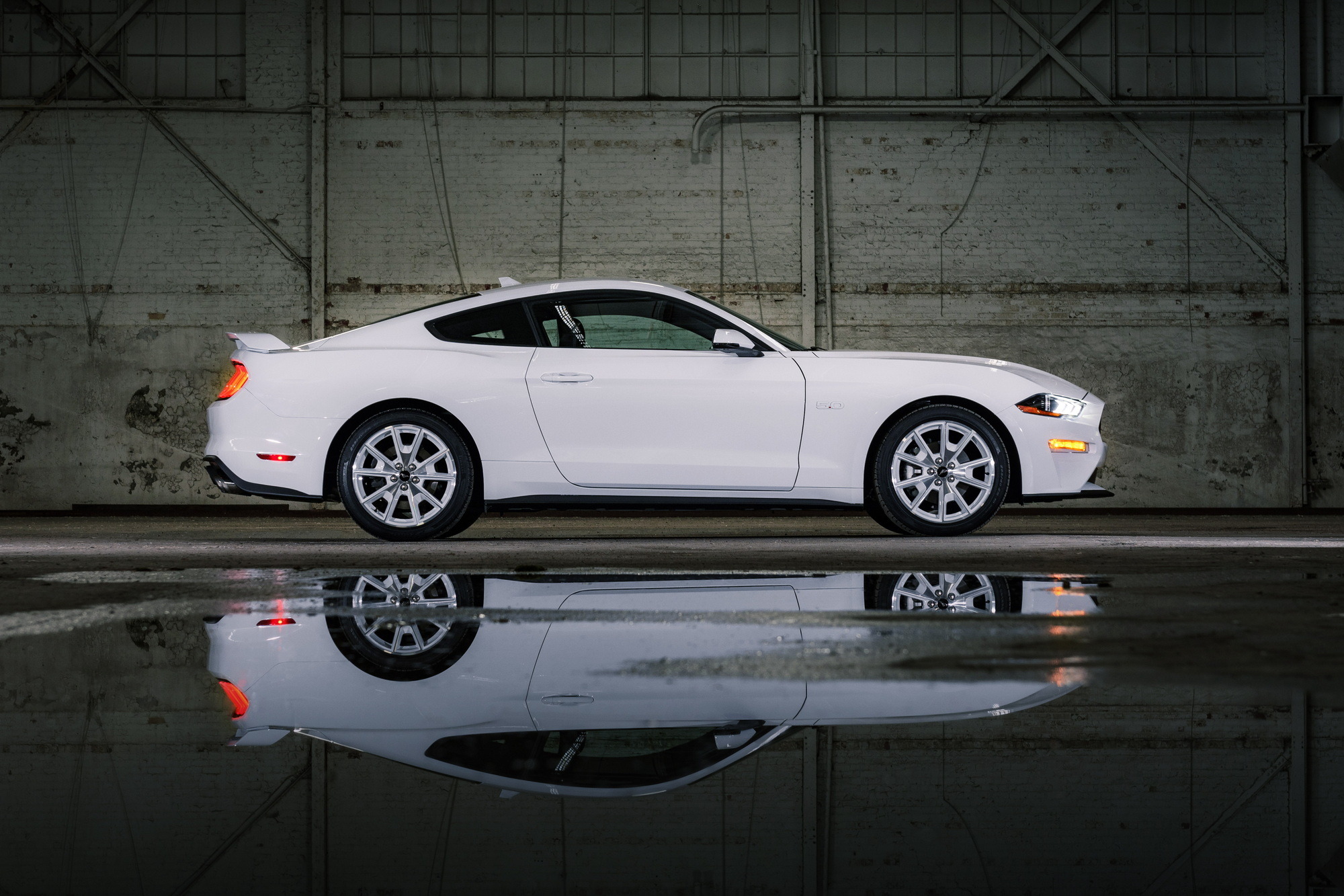 2022 Ford Mustang 4