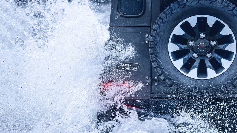 Glohh GL - Land Rover Defender Taillight