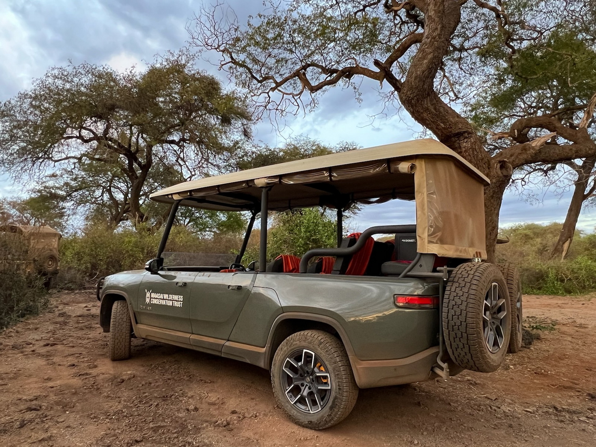 Rivian R1T Safari 5