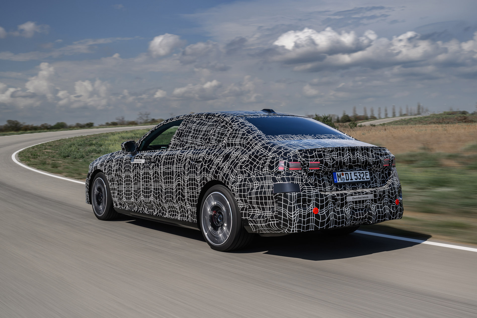 BMW i5 M60 00013