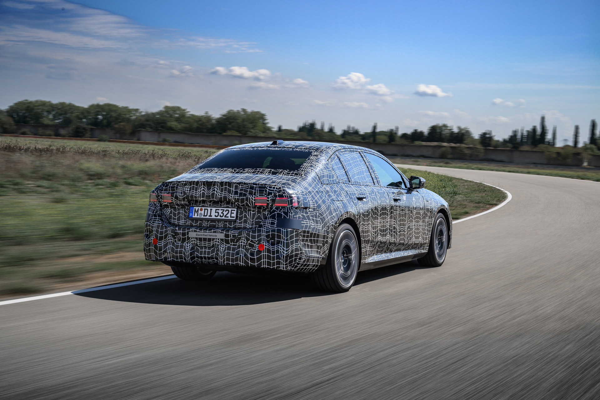 BMW i5 M60 00018