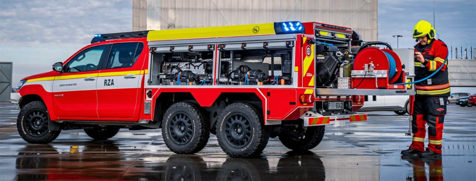 Hiload 6x6 - Toyota Hilux Firefighting Vehicle (4)