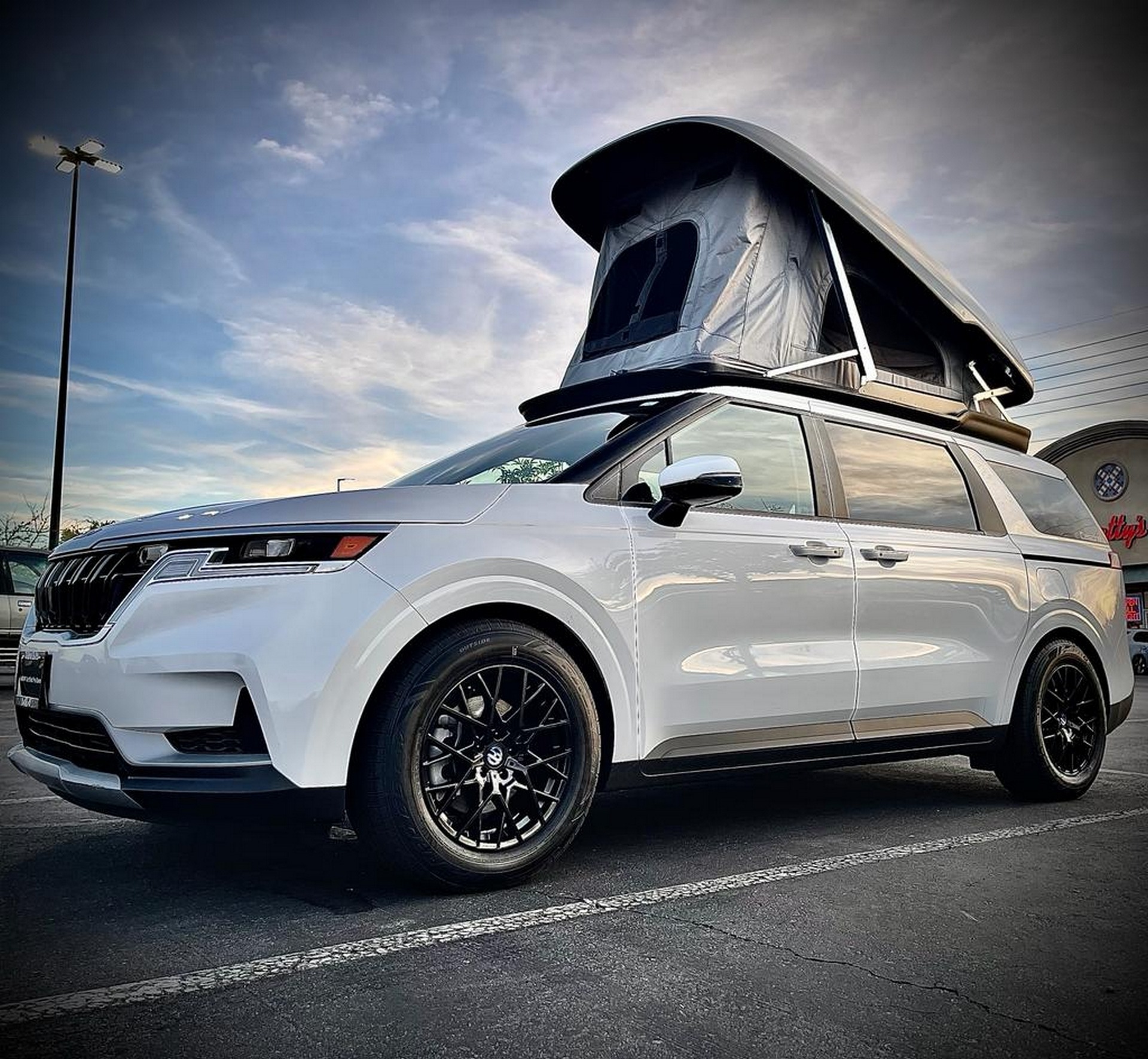 Kia Carnival Roof Tent - 8