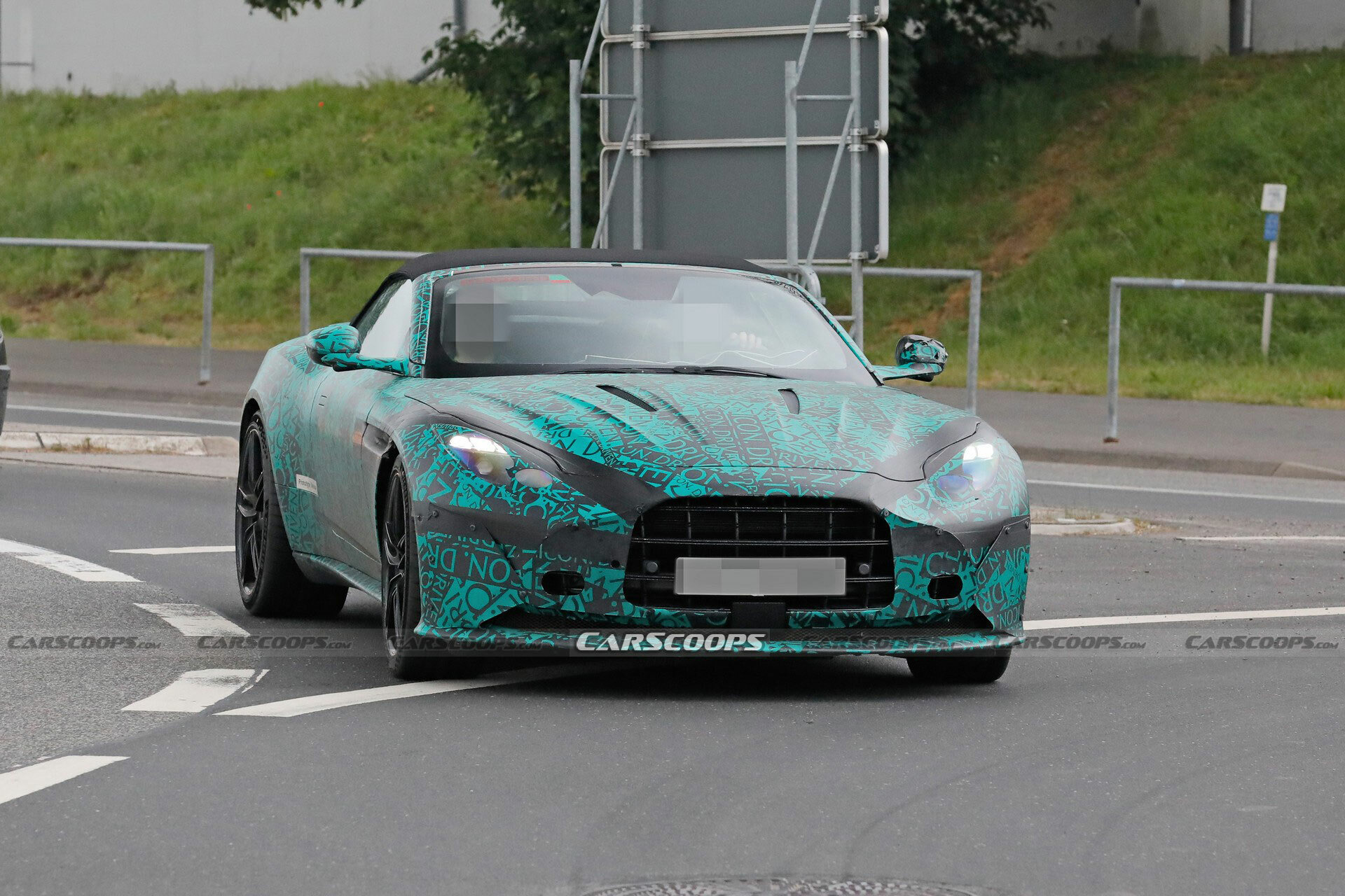 2024 Aston Martin DB12 Volante 101