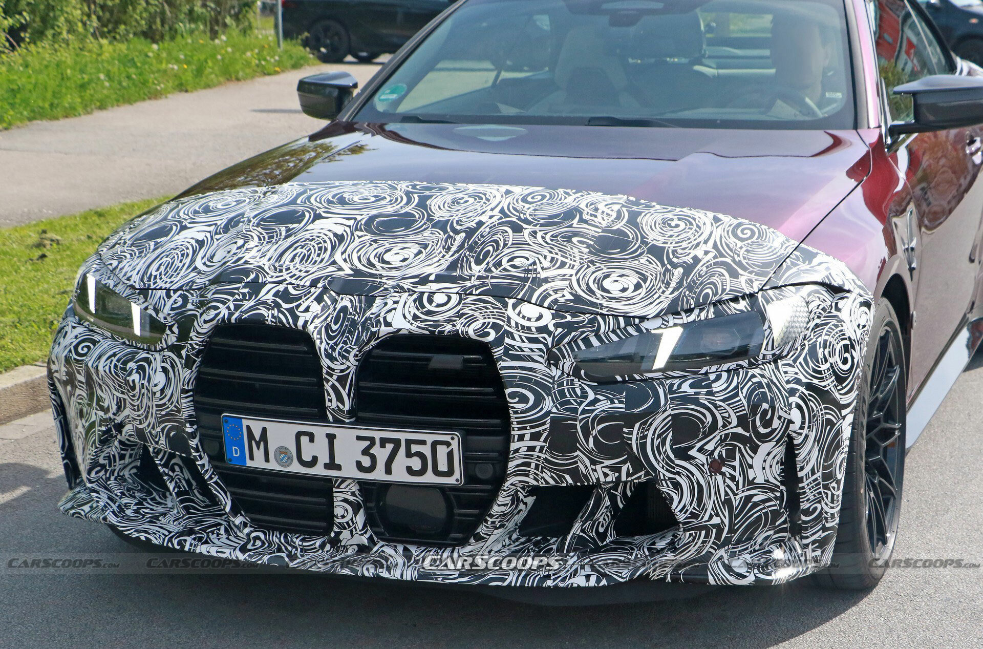 2025-BMW-M4-Cabrio-2