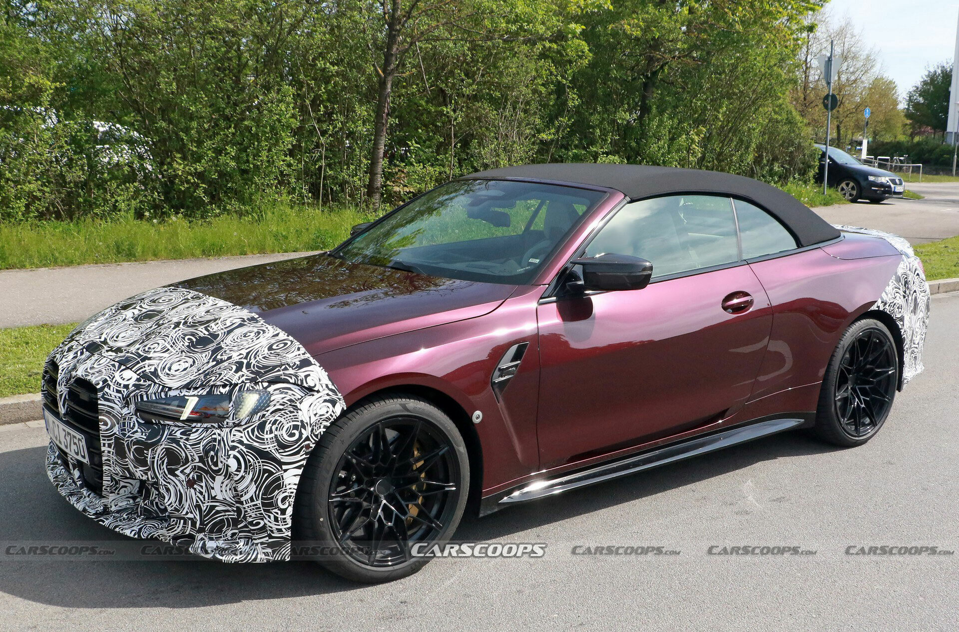2025-BMW-M4-Cabrio-6
