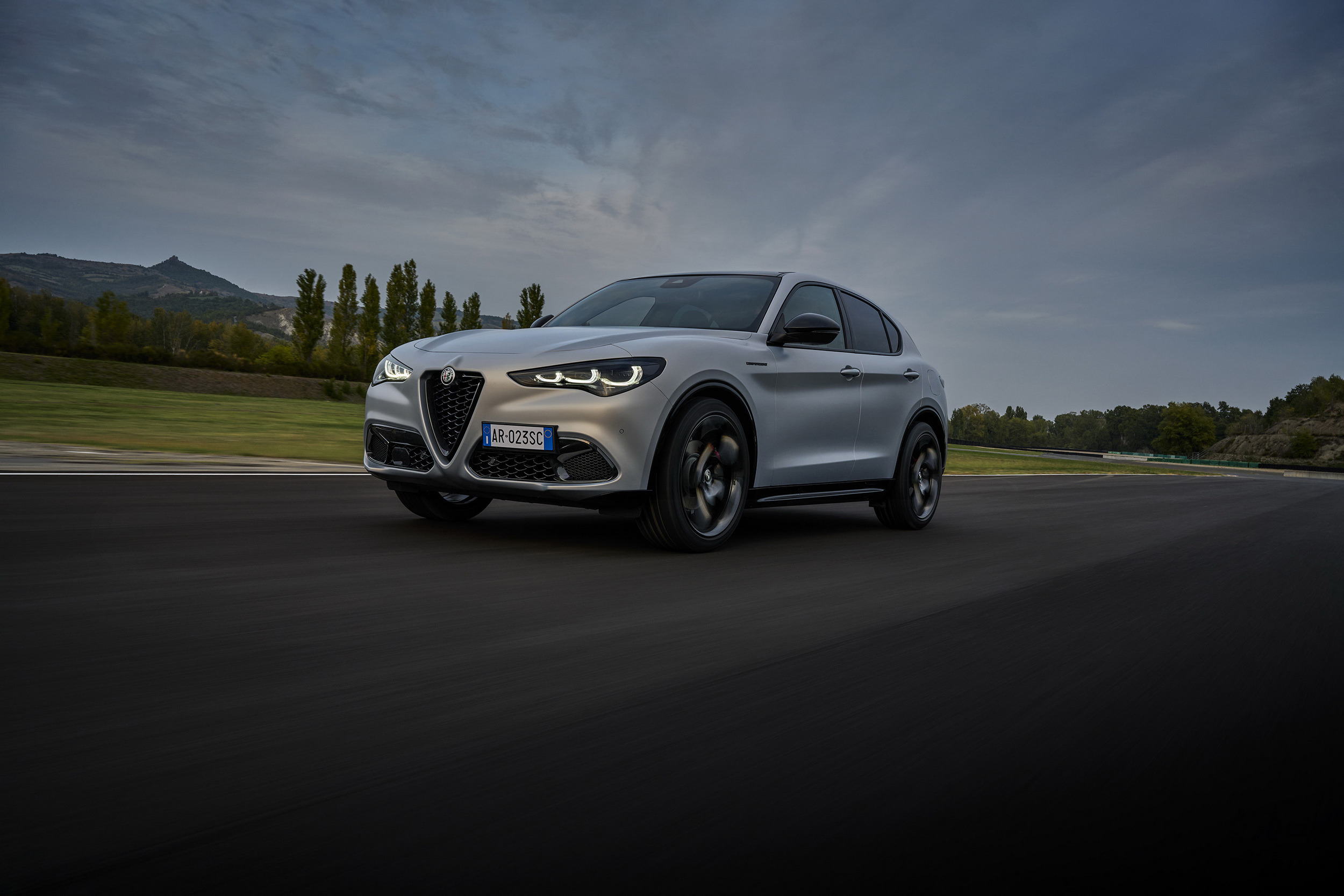 2024 Alfa Romeo Stelvio 2
