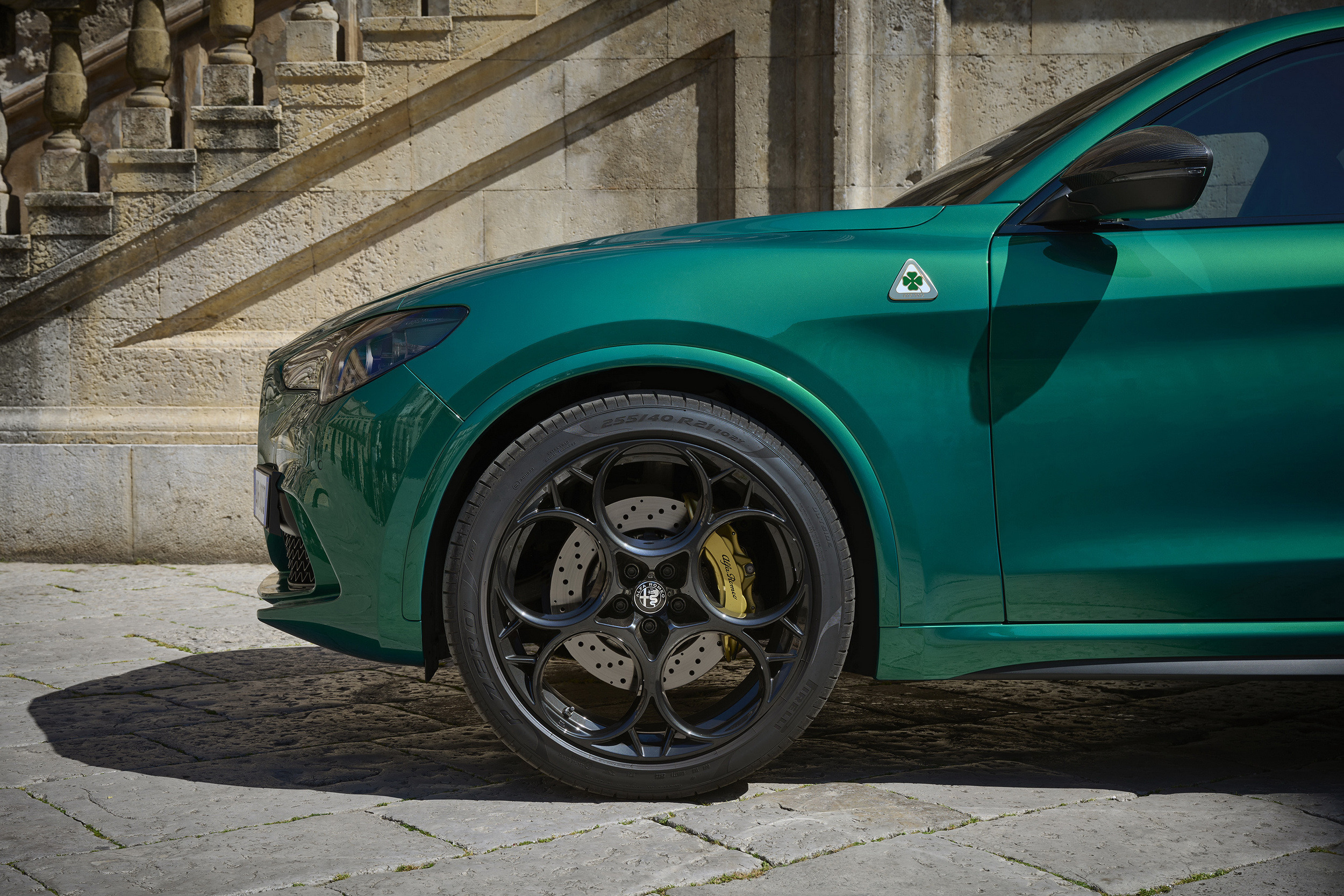 2024 Alfa Romeo Stelvio 24