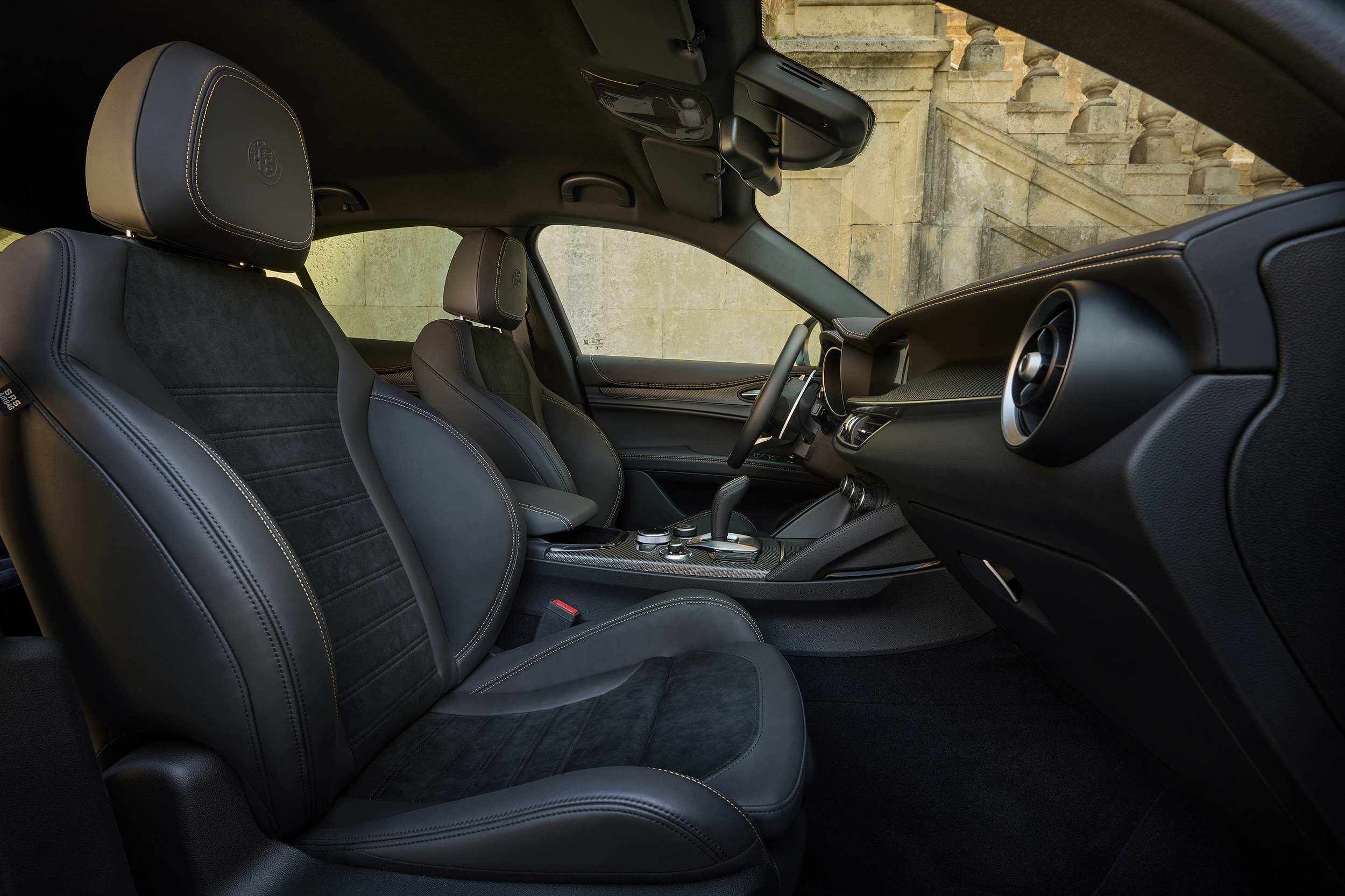 2024 Alfa Romeo Stelvio 27