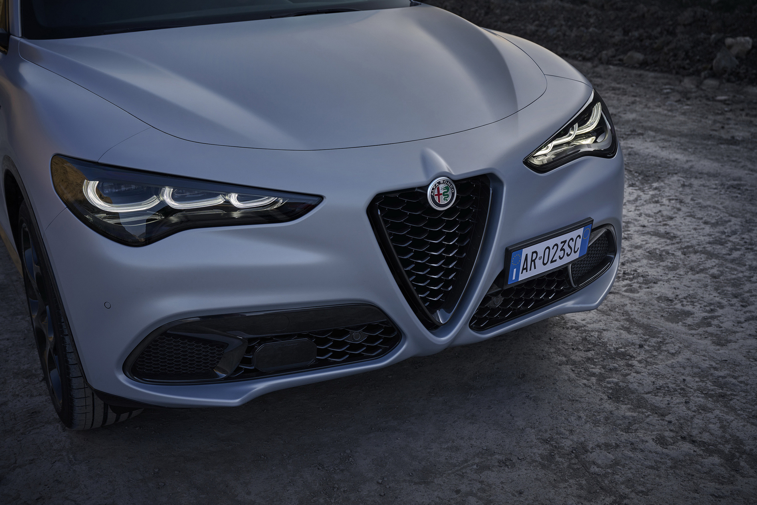 2024 Alfa Romeo Stelvio 5