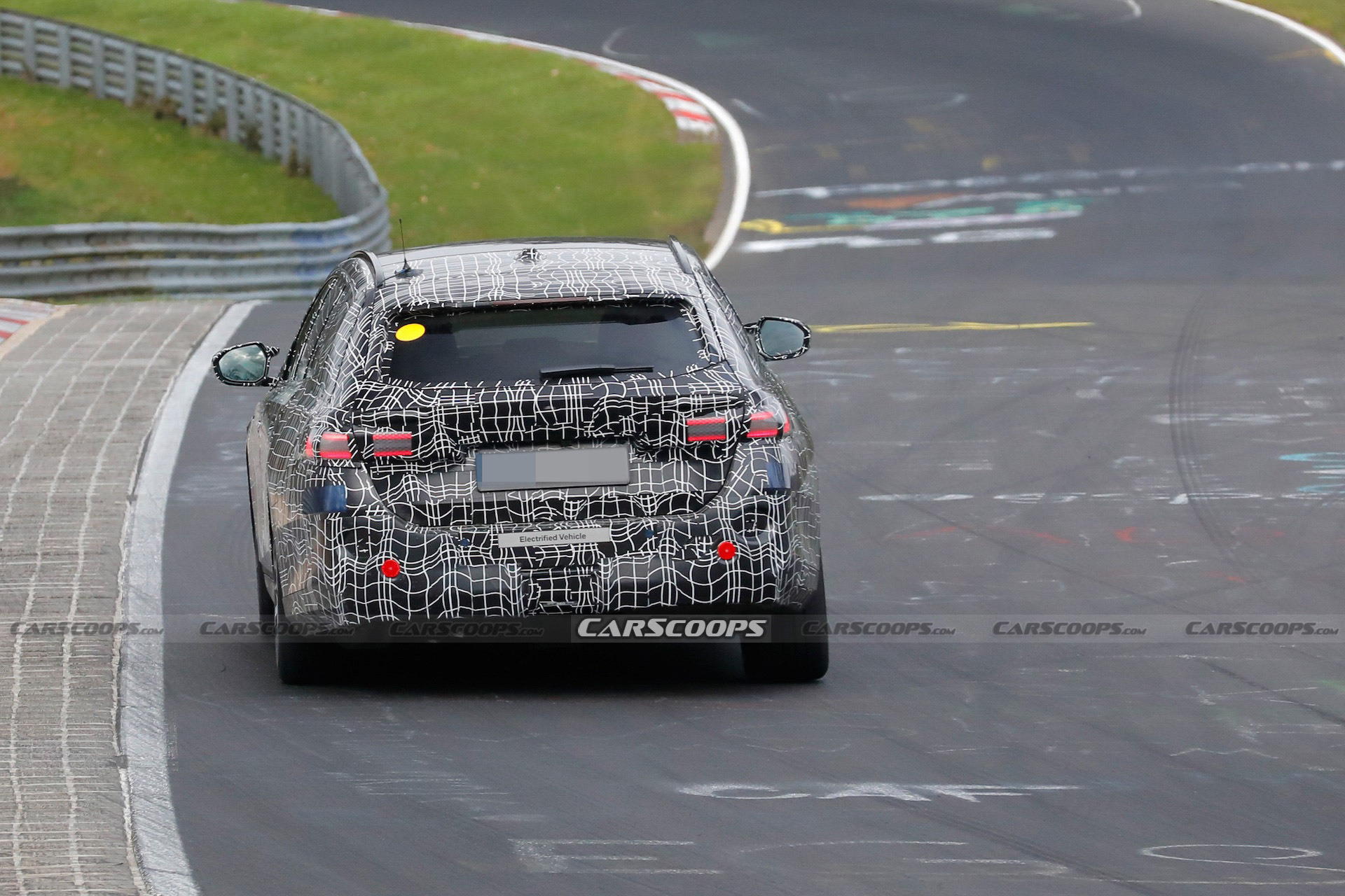 BMw i5 Touring scoop 00010