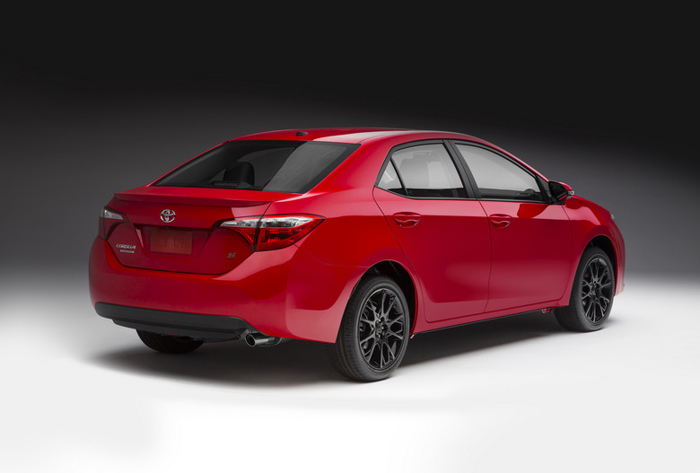 2015-Toyota-Corolla-Special-Edition-2.jpg