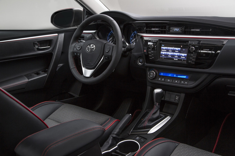 2015-Toyota-Corolla-Special-Edition-8.jpg
