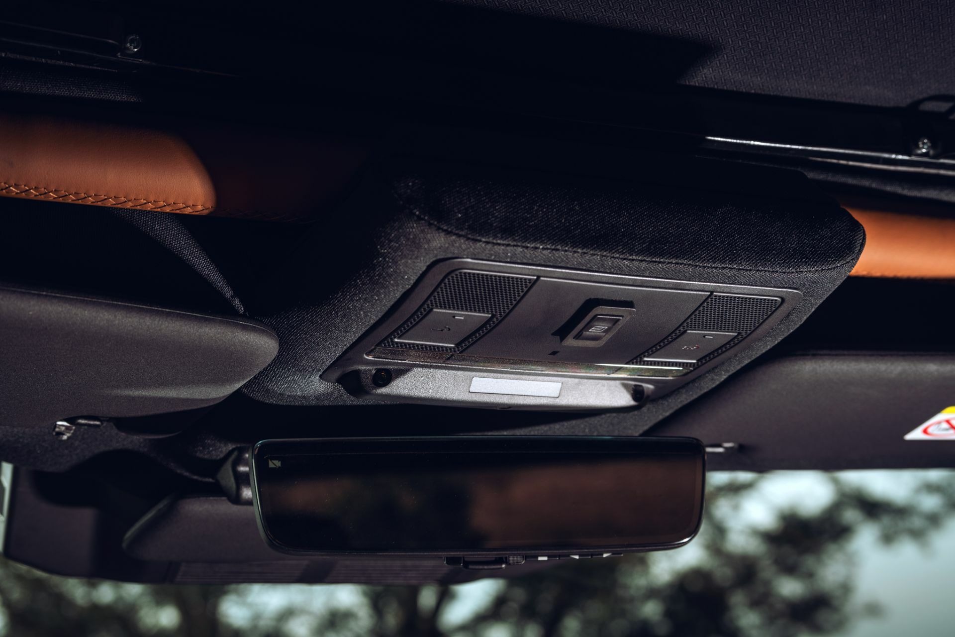 Land Rover Defender Valiance Convertible (25)