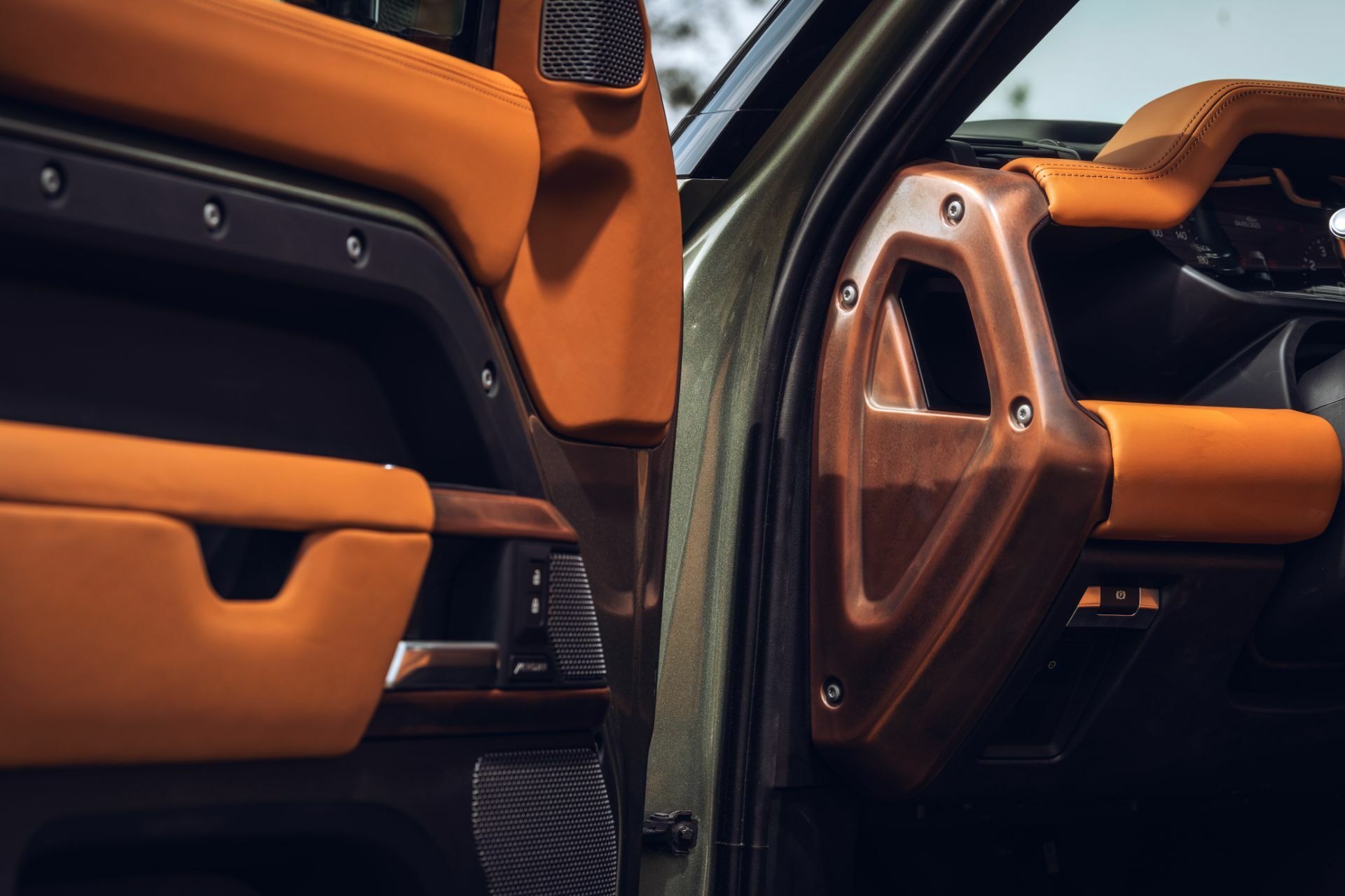 Land Rover Defender Valiance Convertible (26)