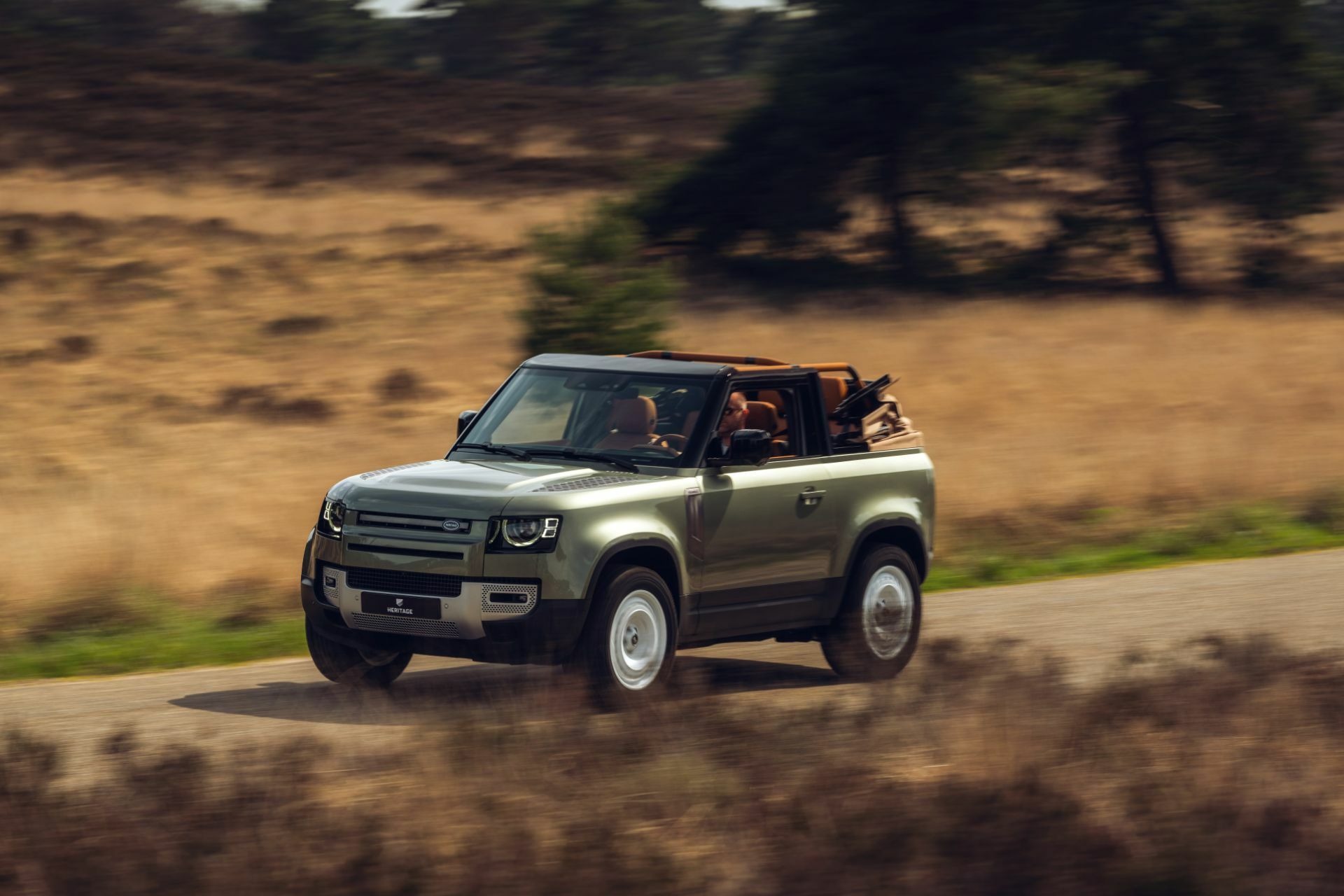 Land Rover Defender Valiance Convertible (29)