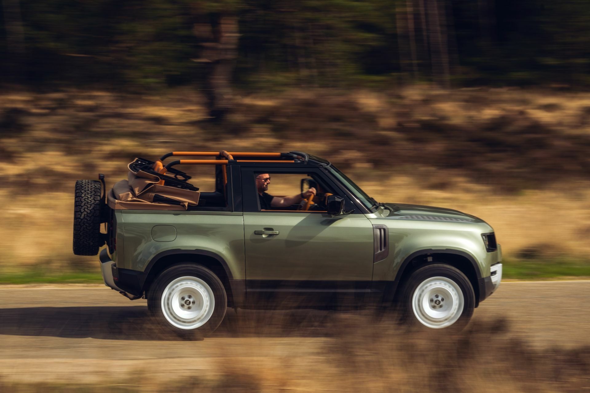 Land Rover Defender Valiance Convertible (30)