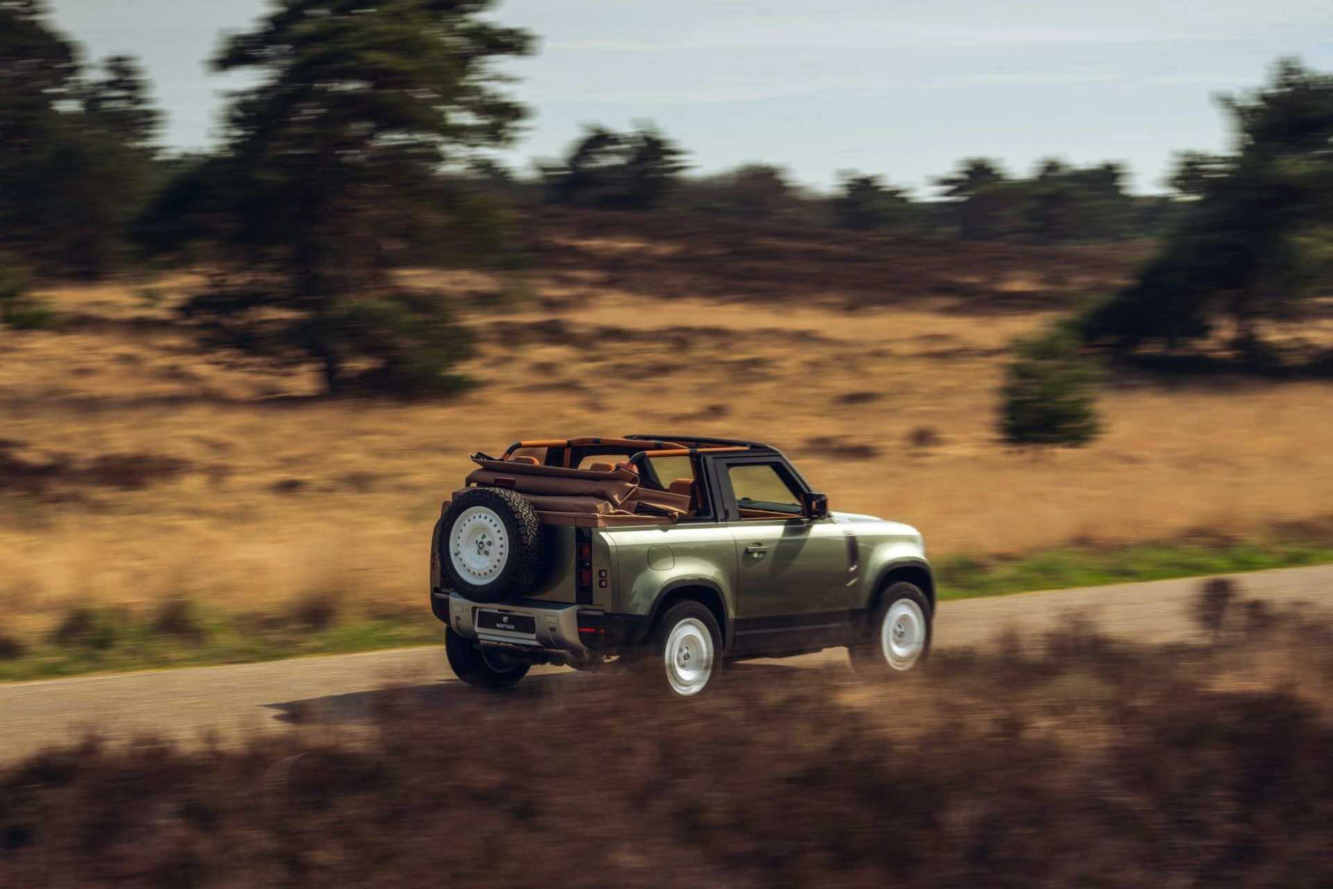 Land Rover Defender Valiance Convertible (31)