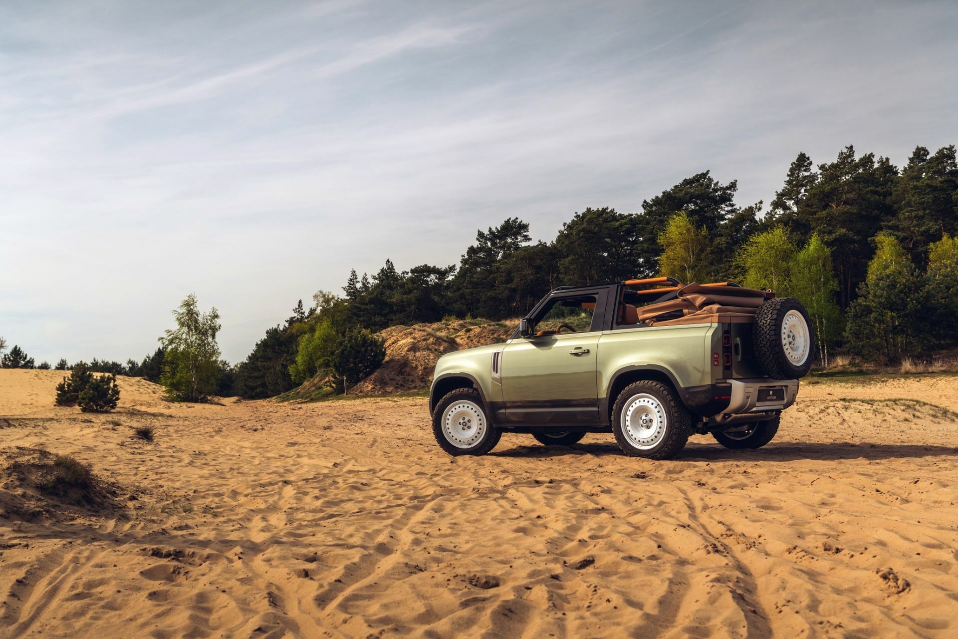 Land Rover Defender Valiance Convertible (40)