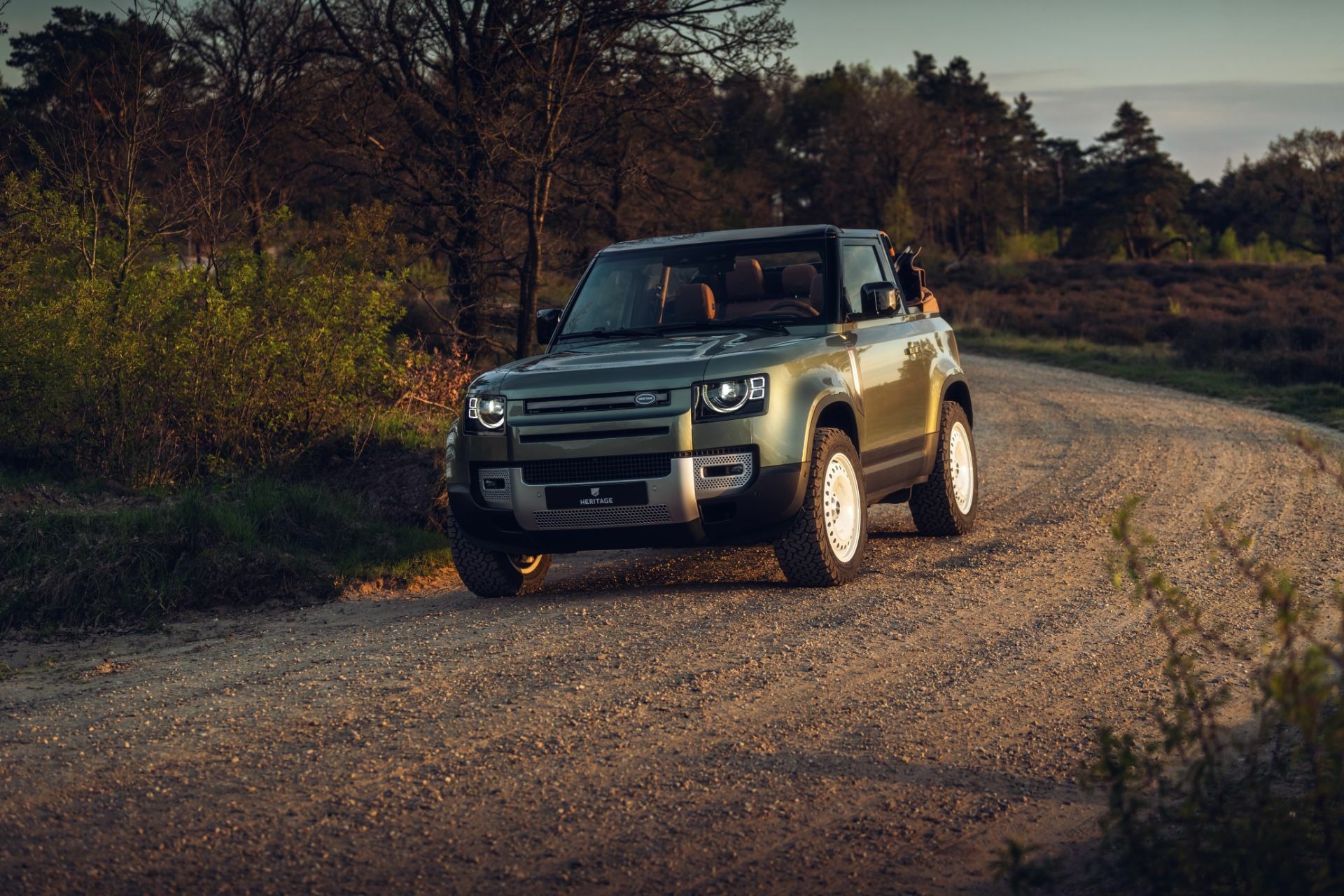 Land Rover Defender Valiance Convertible (43)
