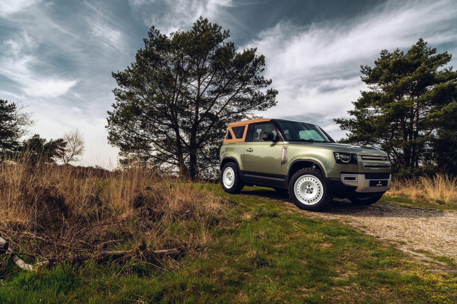 Land Rover Defender Valiance Convertible (5)