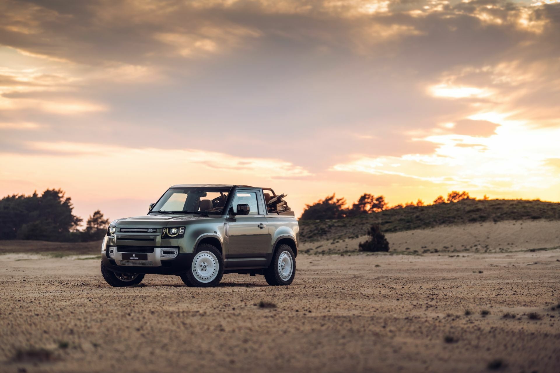 Land Rover Defender Valiance Convertible (55)