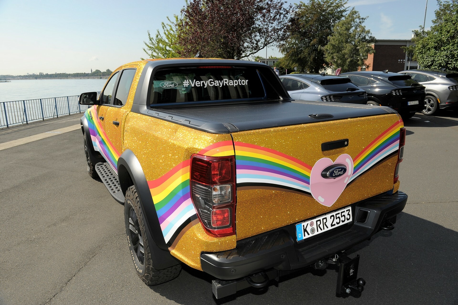 Pride Cars 19