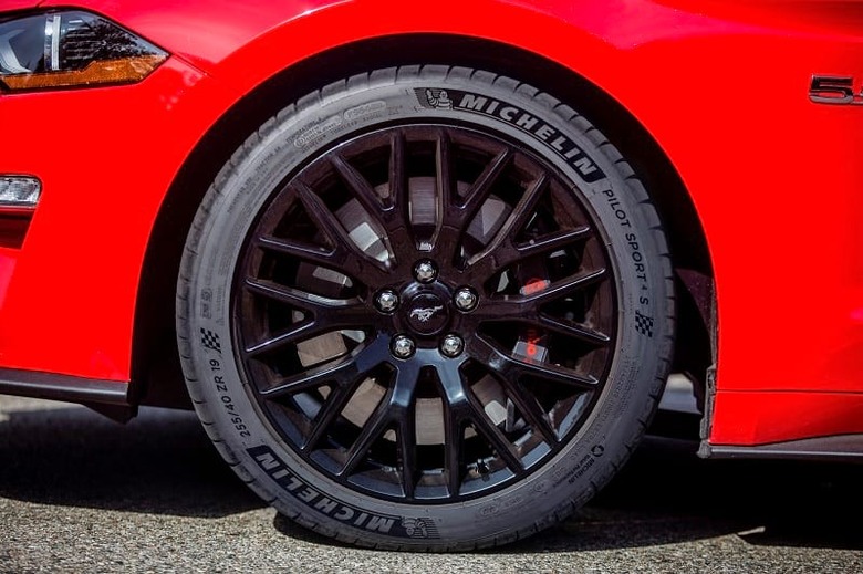 Mustang-Michelin.jpg