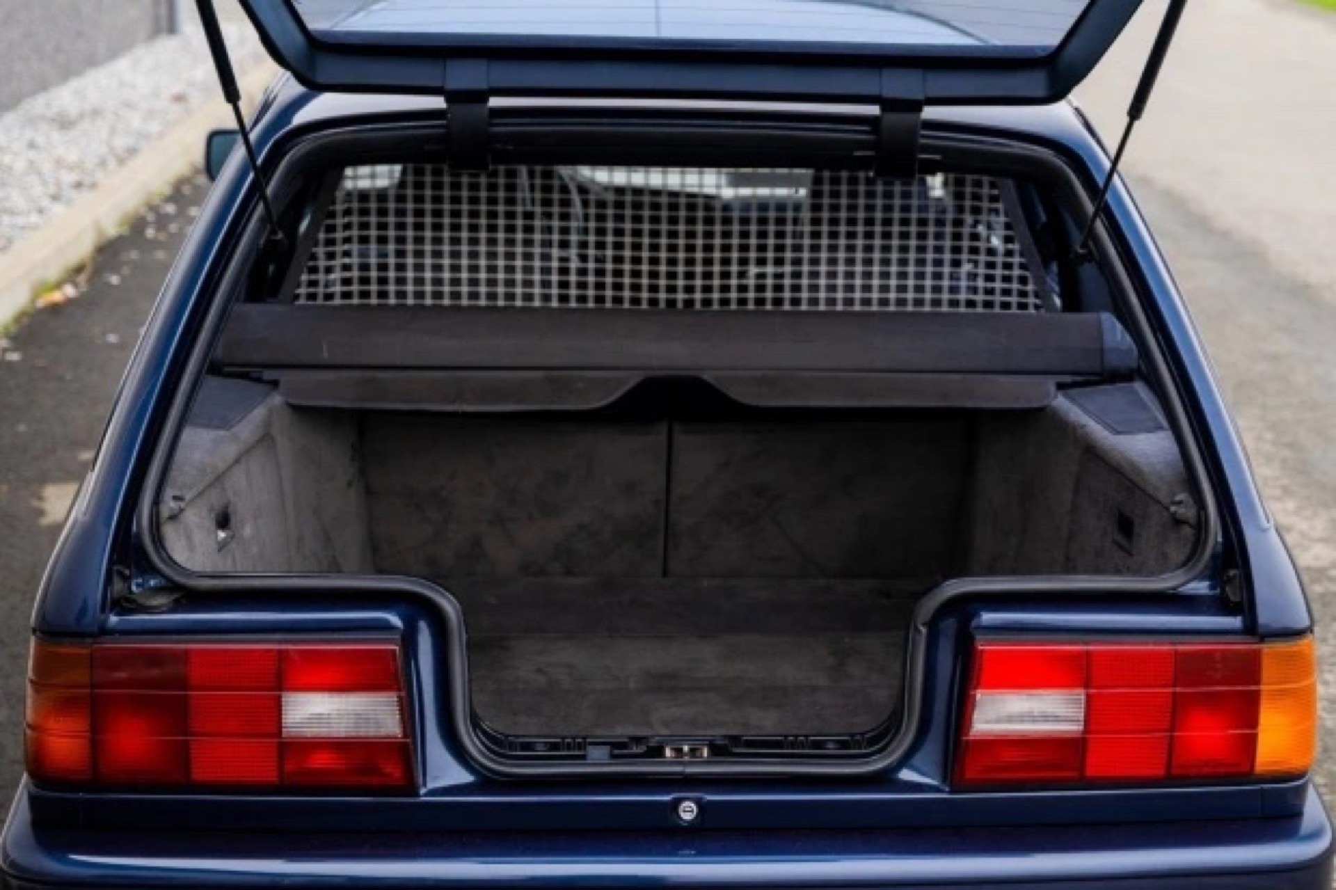 1990 BMW 320i M52B28 E30 Touring 12