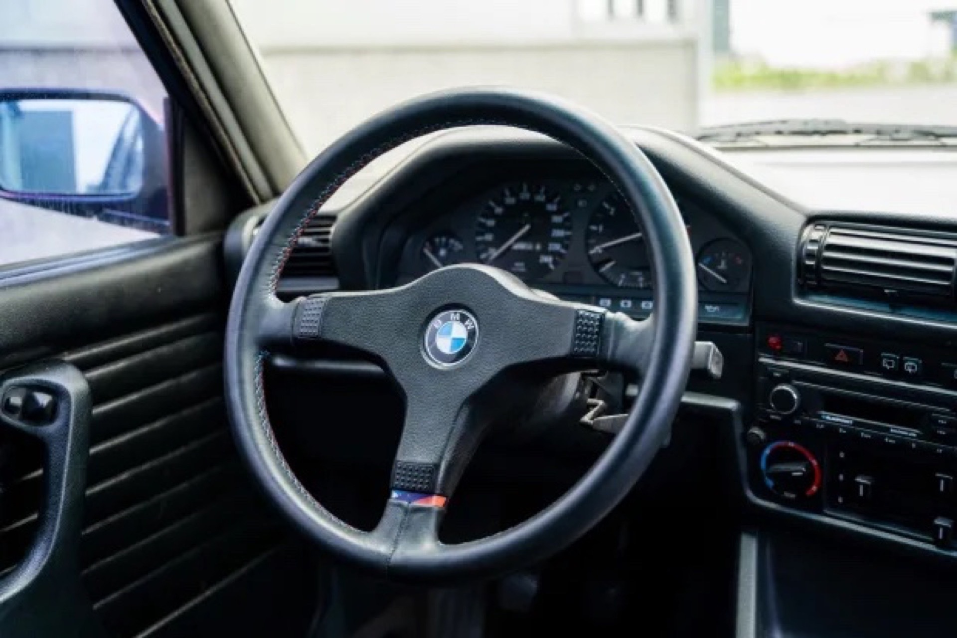 1990 BMW 320i M52B28 E30 Touring 27