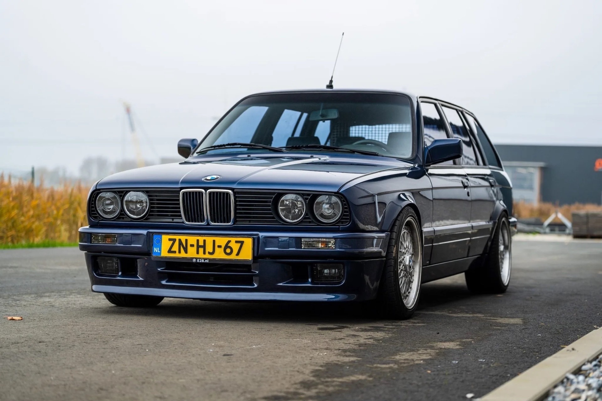 1990 BMW 320i M52B28 E30 Touring 29