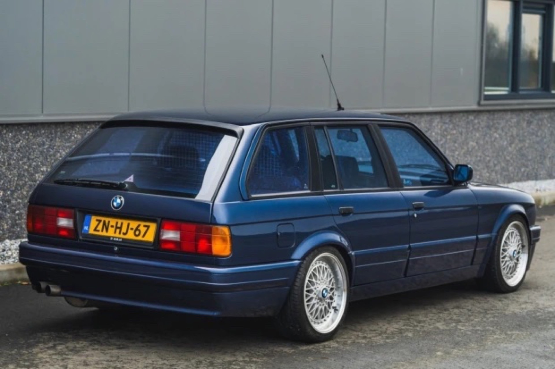 1990 BMW 320i M52B28 E30 Touring 56
