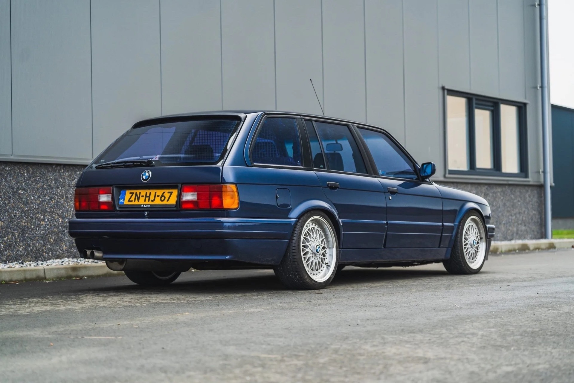 1990 BMW 320i M52B28 E30 Touring 69