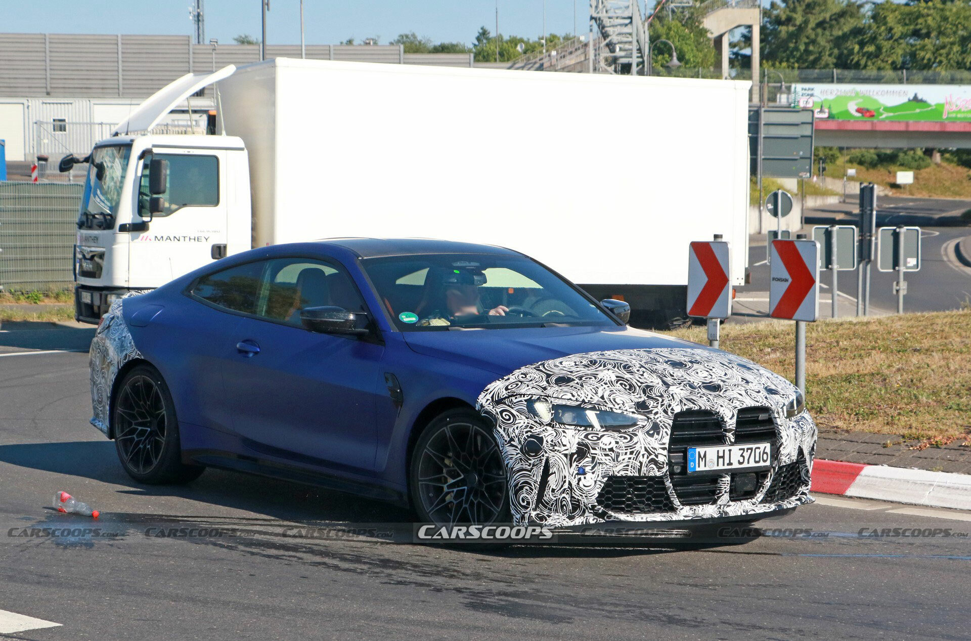 2025-BMW-M4-Coupe-614-4