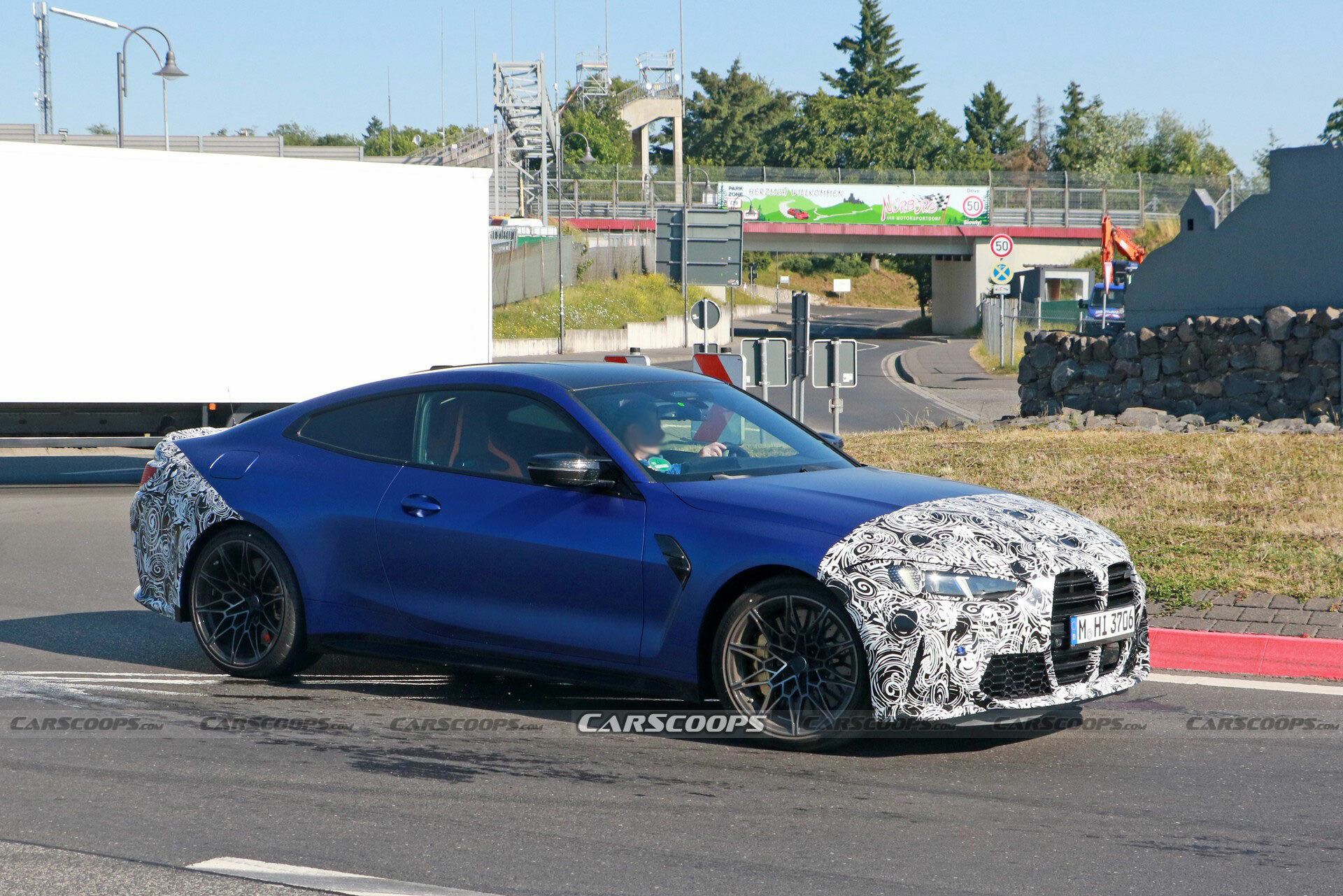 2025-BMW-M4-Coupe-614-5