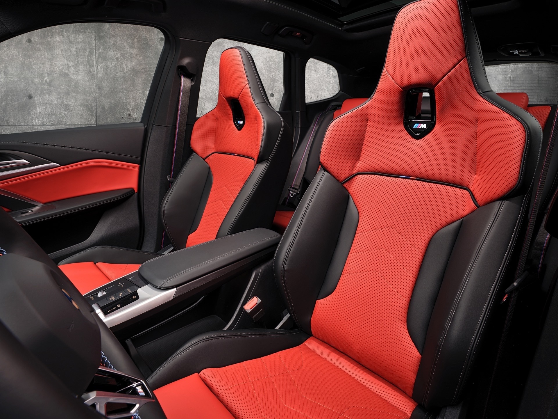 2024 BMW X1 M35i xDrive 10