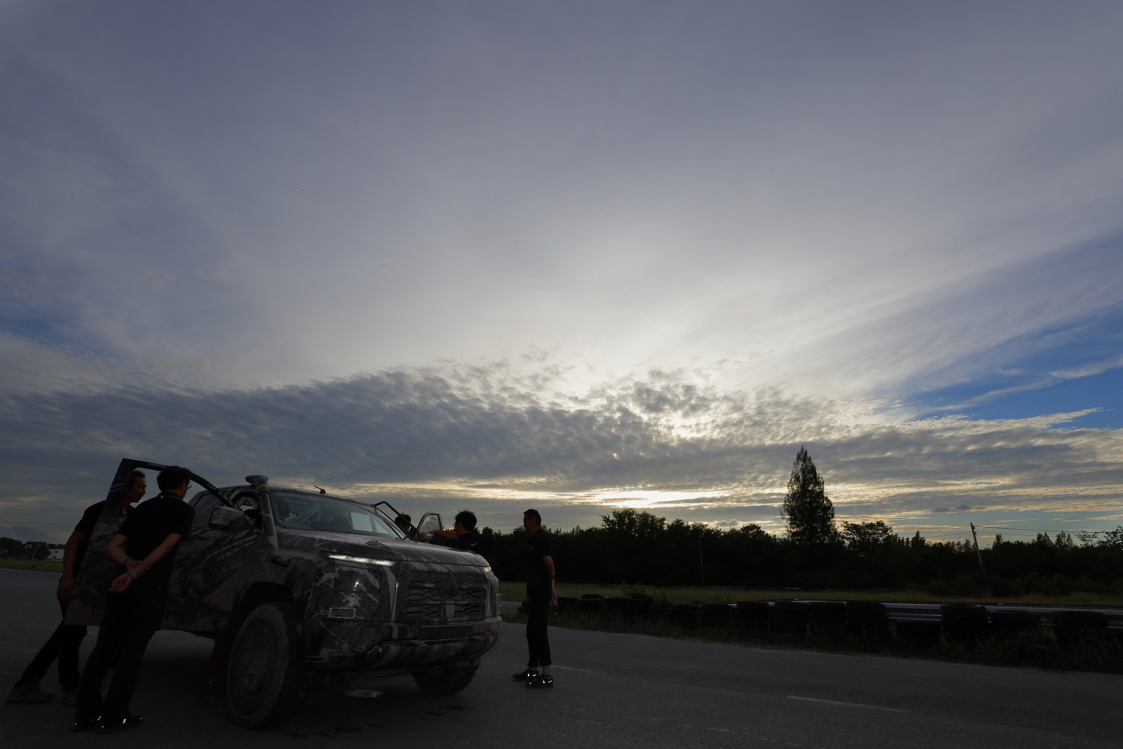 Mitsubishi Triton AXCR 2023 Preview (13)