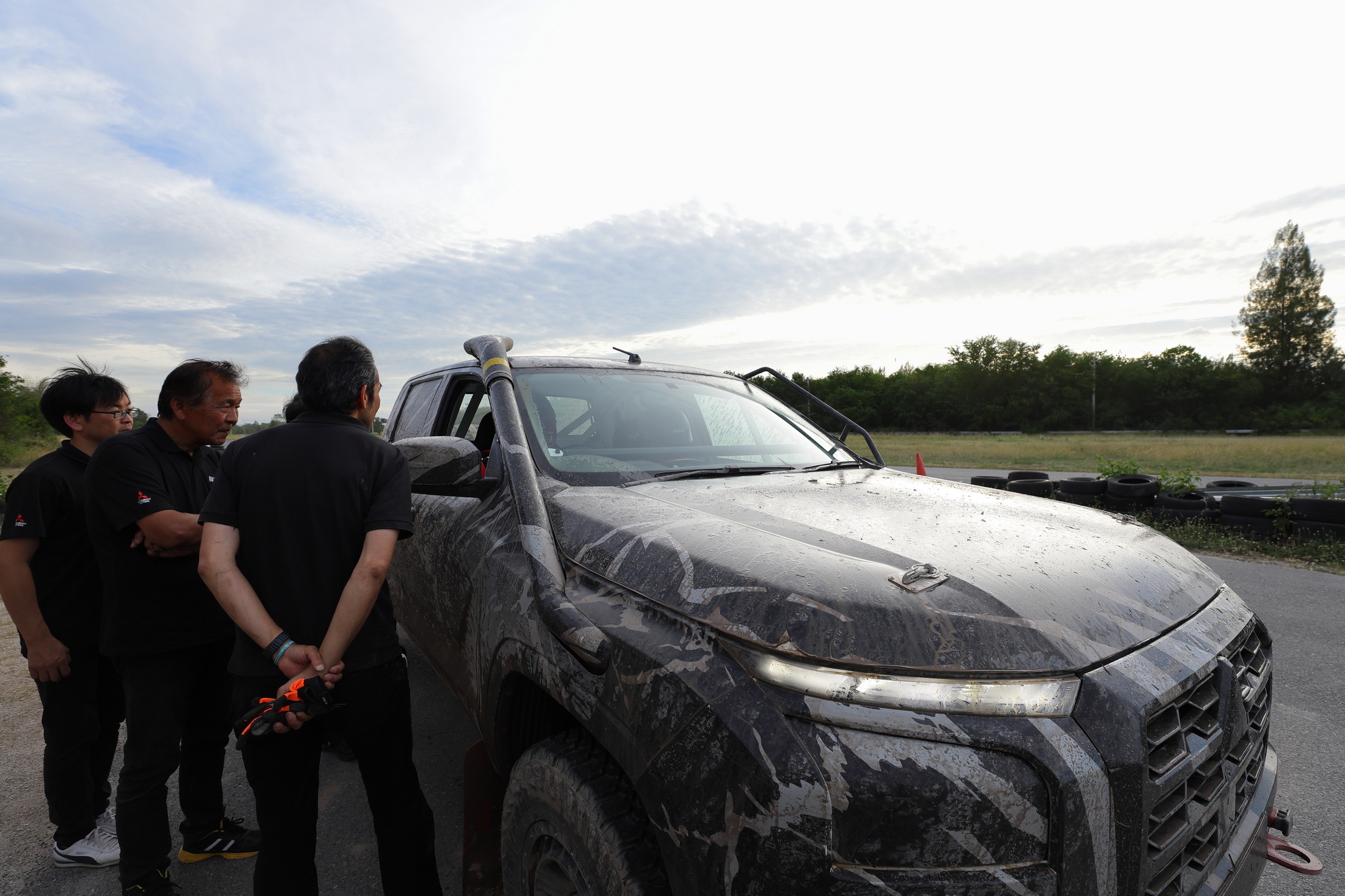 Mitsubishi Triton AXCR 2023 Preview (15)