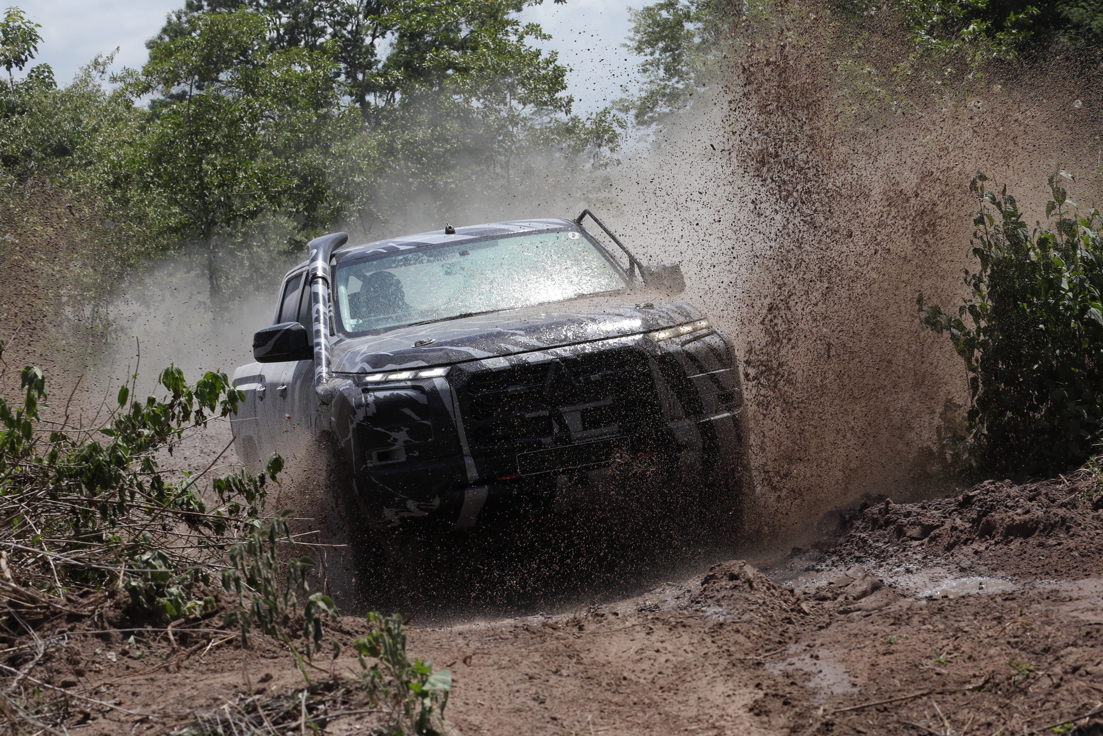 Mitsubishi Triton AXCR 2023 Preview (9)