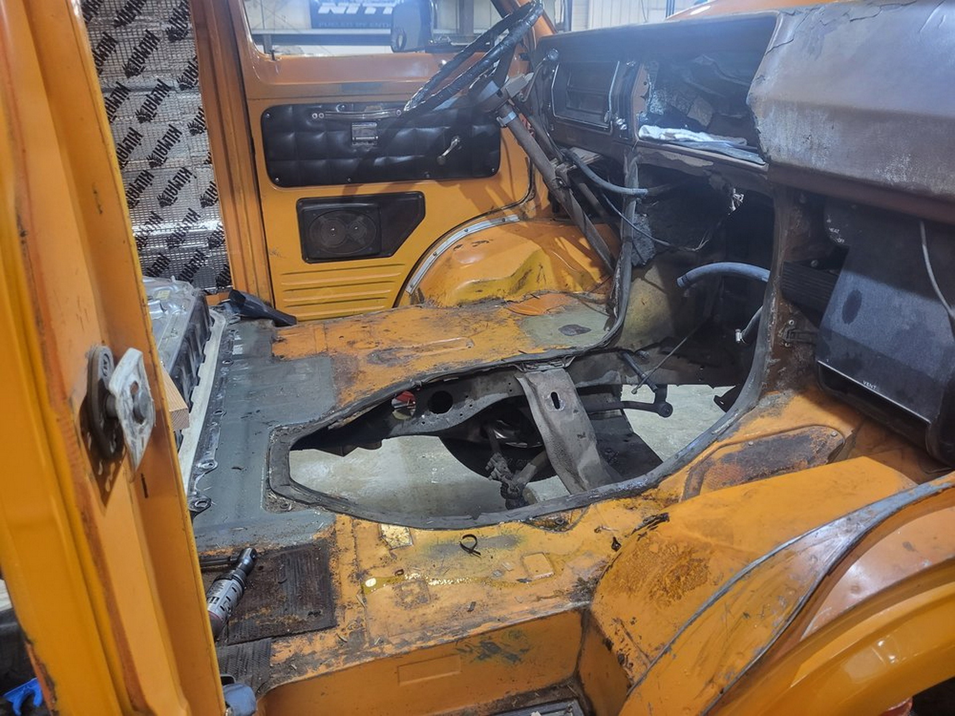 Tesla-swapped Ford E-100 Van (11)