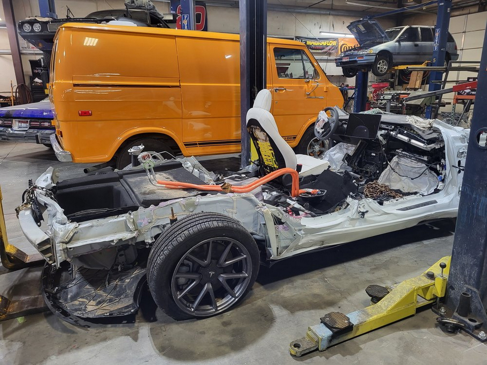 Tesla-swapped Ford E-100 Van (12)