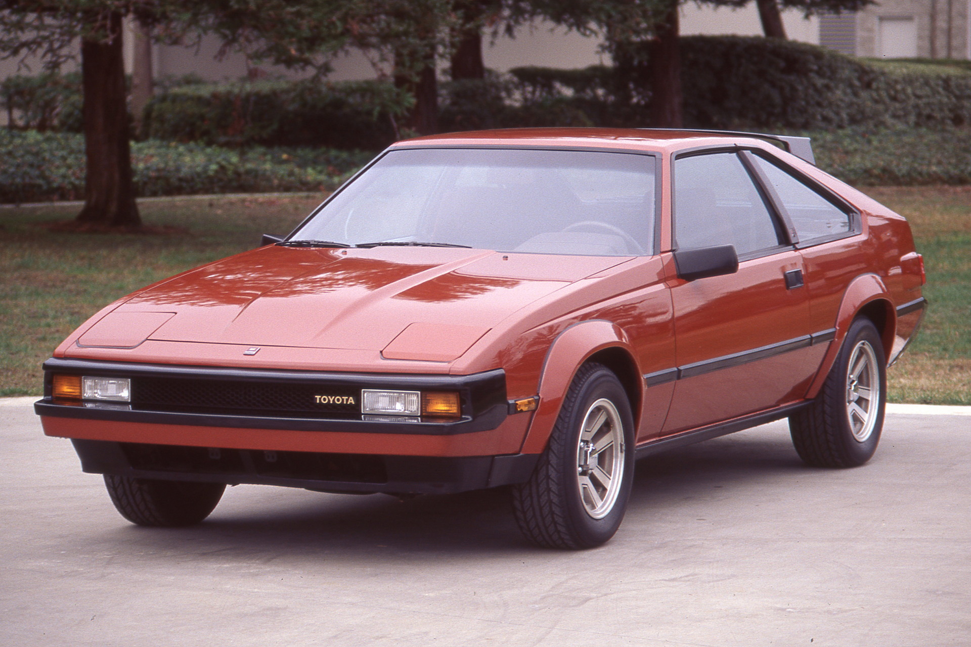 MY82_Supra_001