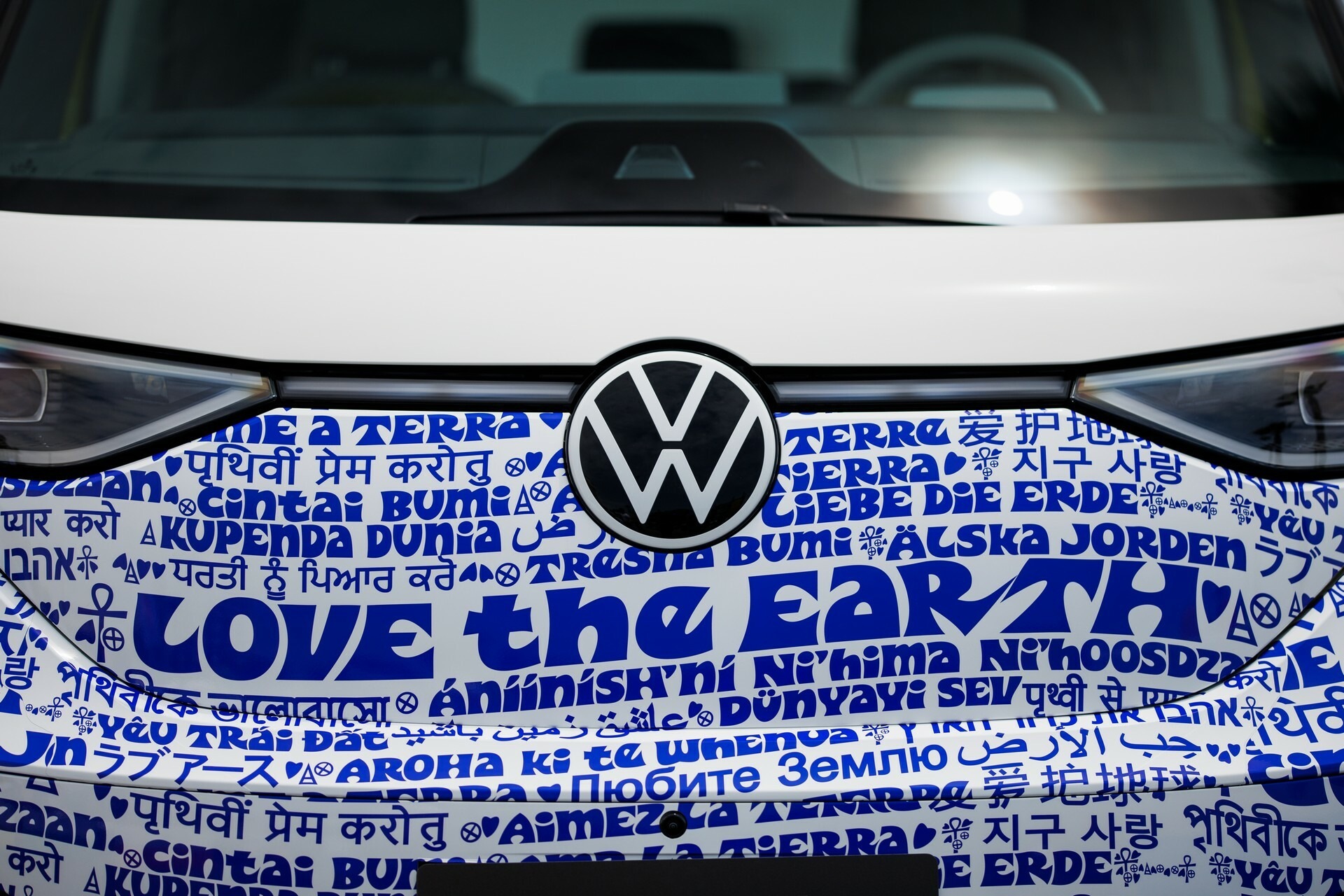 VW ID. Buzz Art Car 4